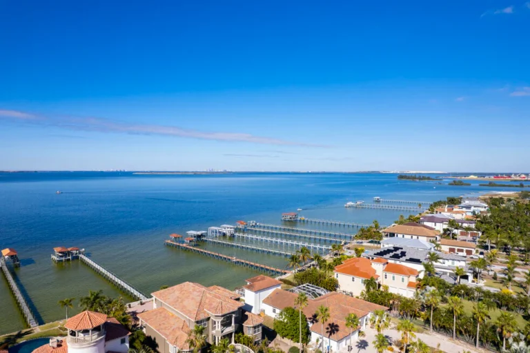 Zillow Apollo Beach Waterfront – Complete Guide to Waterfront Homes, Lifestyle, and Smart Real Estate Insights